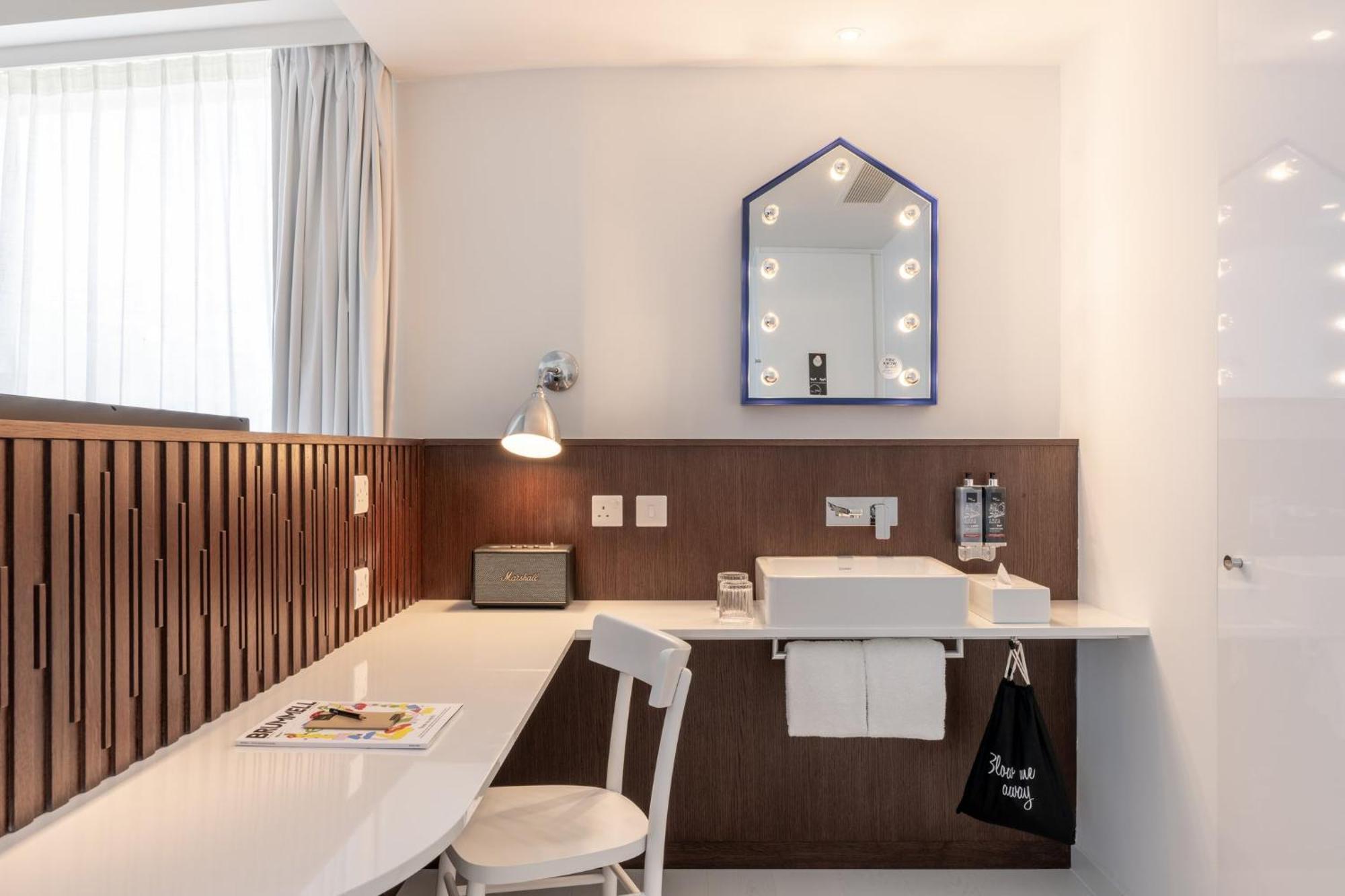 Ruby Zoe Hotel ロンドン エクステリア 写真
